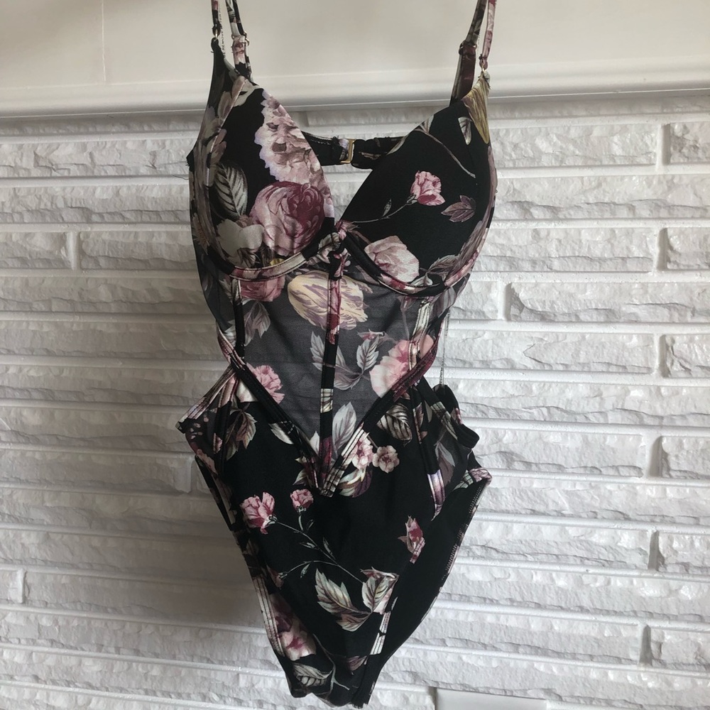 NWOT Rachel Roy One-Piece Floral Swimsuit